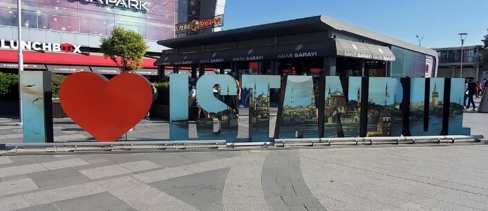 Gigantic letters spelling out I heart Istanbul